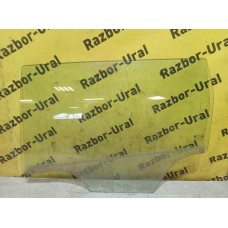 Стекло заднее левое