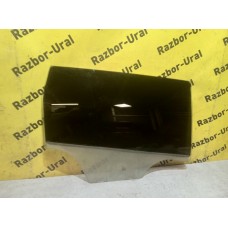 Стекло заднее правое