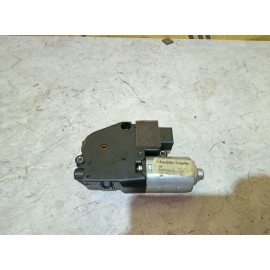 Моторчик люка бу Sportage 2 Kia 2004 - 2010 Моторчик люка бу Sportage 2 Kia 2004 - 2010