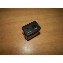 Разъем AUX USB бу Sorento 2 Kia 2009-2014