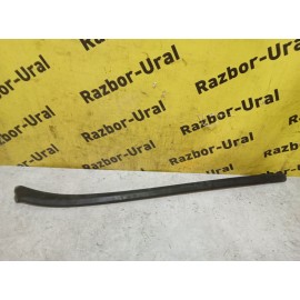 Молдинг лобового стекла левый бу 308 Peugeot 2007-2015