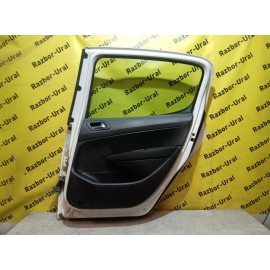 Дверь задняя правая в сборе Дефект бу 308 Peugeot 2007-2015