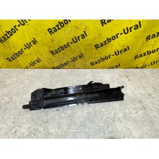 Кронштейн радиатора левый
