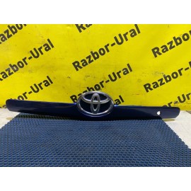 Накладка крышки багажника бу Camry XV40 Toyota 2006-2009