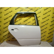 Дверь задняя правая седан