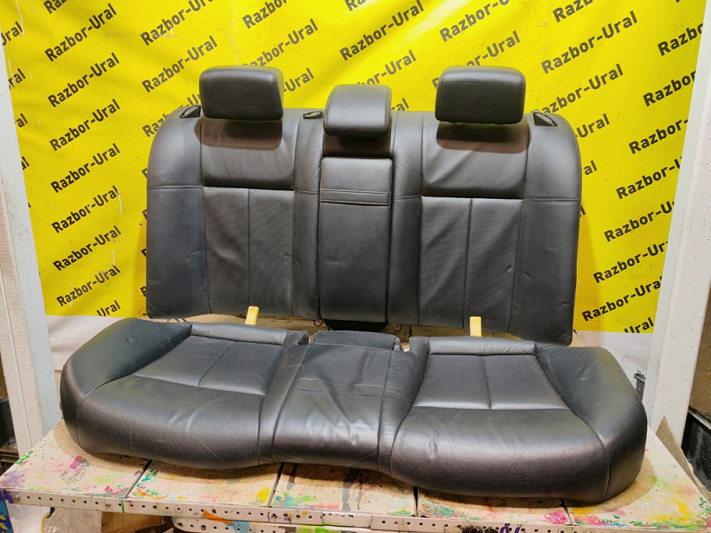 Сиденье заднее в сборе Nissan Fuga Y50