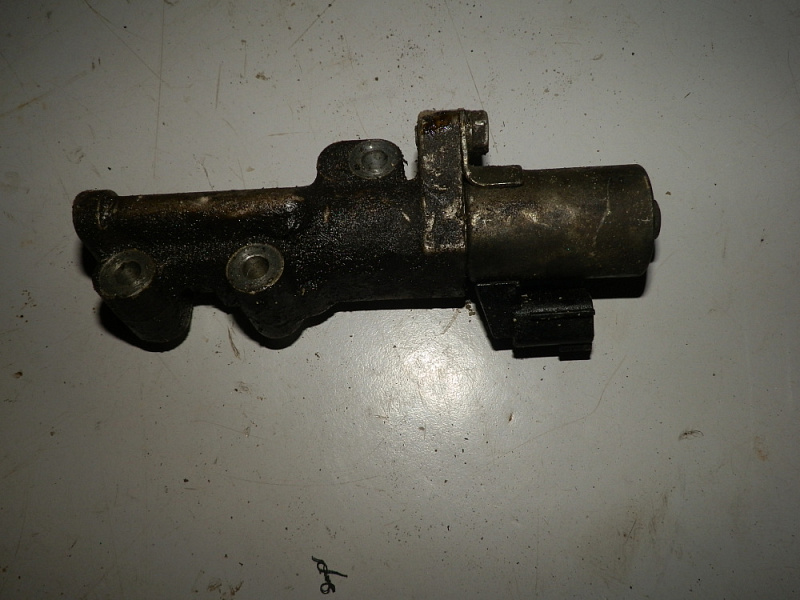 Клапан VVT-I VQ35