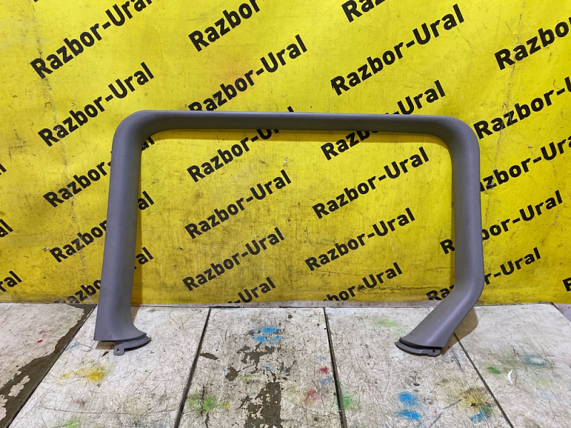 Рамка двери задней правой